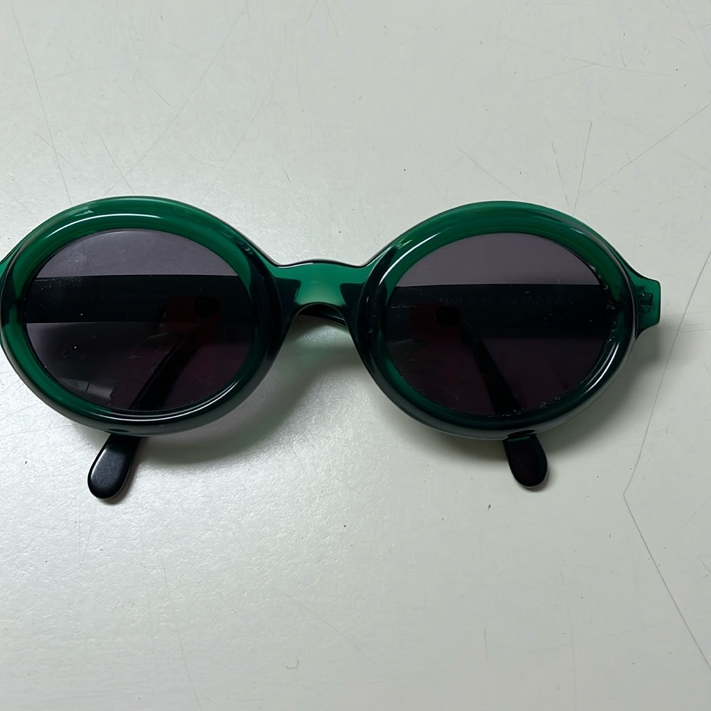 Robert La Roche Kelly green sunglasses
